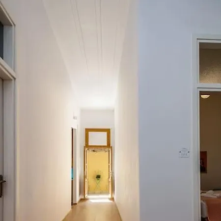 Apartment Casa Irini Renovated Venetian